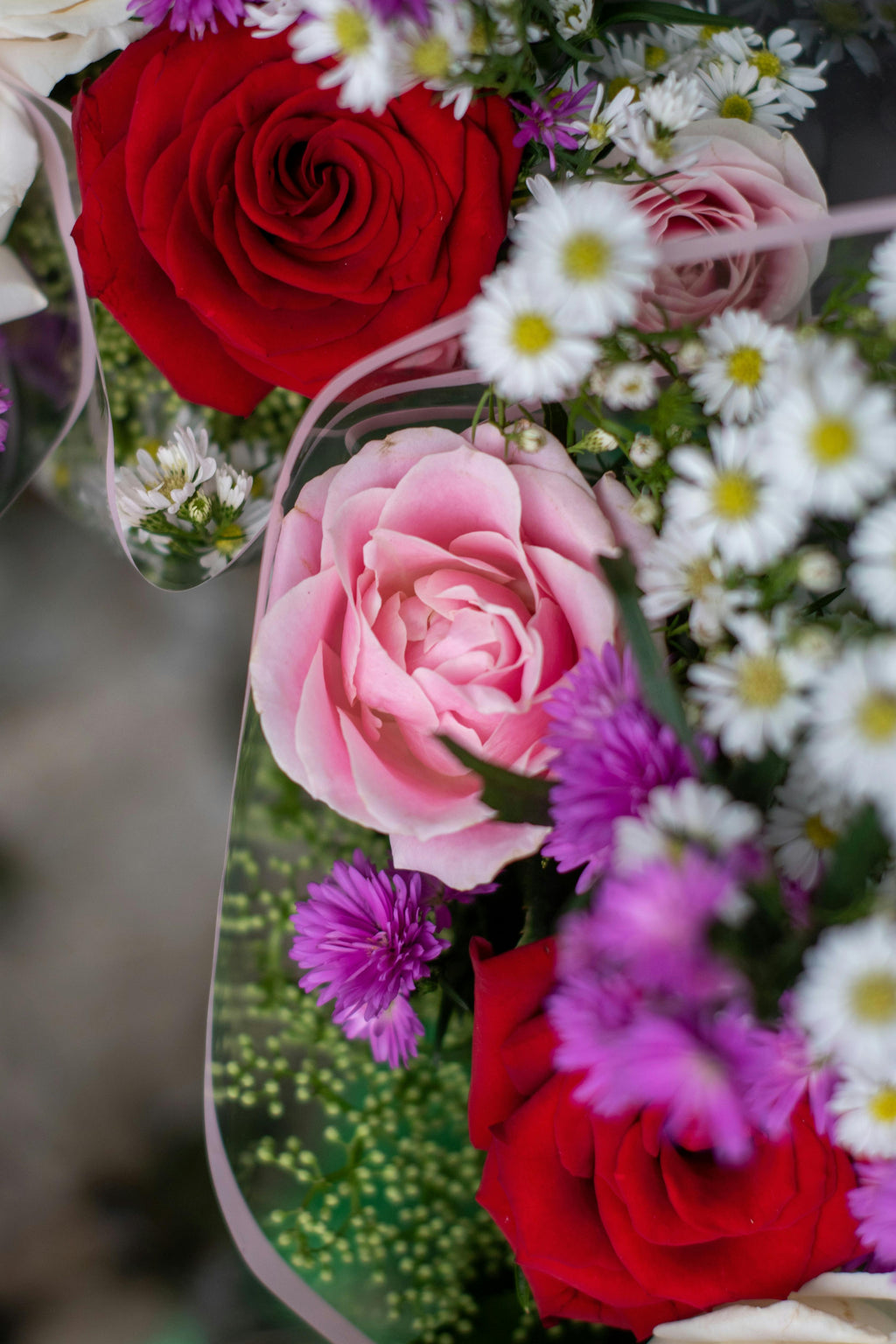 perfect for celebrating special moments. Fresh, elegant, and full of color."